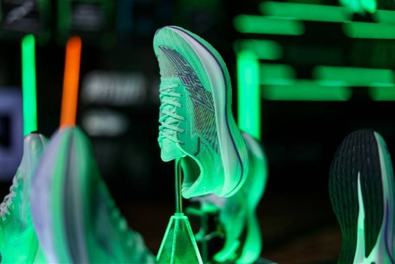 飞影 科技创新赋能运动品牌，飞影PB 2.0暨国乔速度家族发布