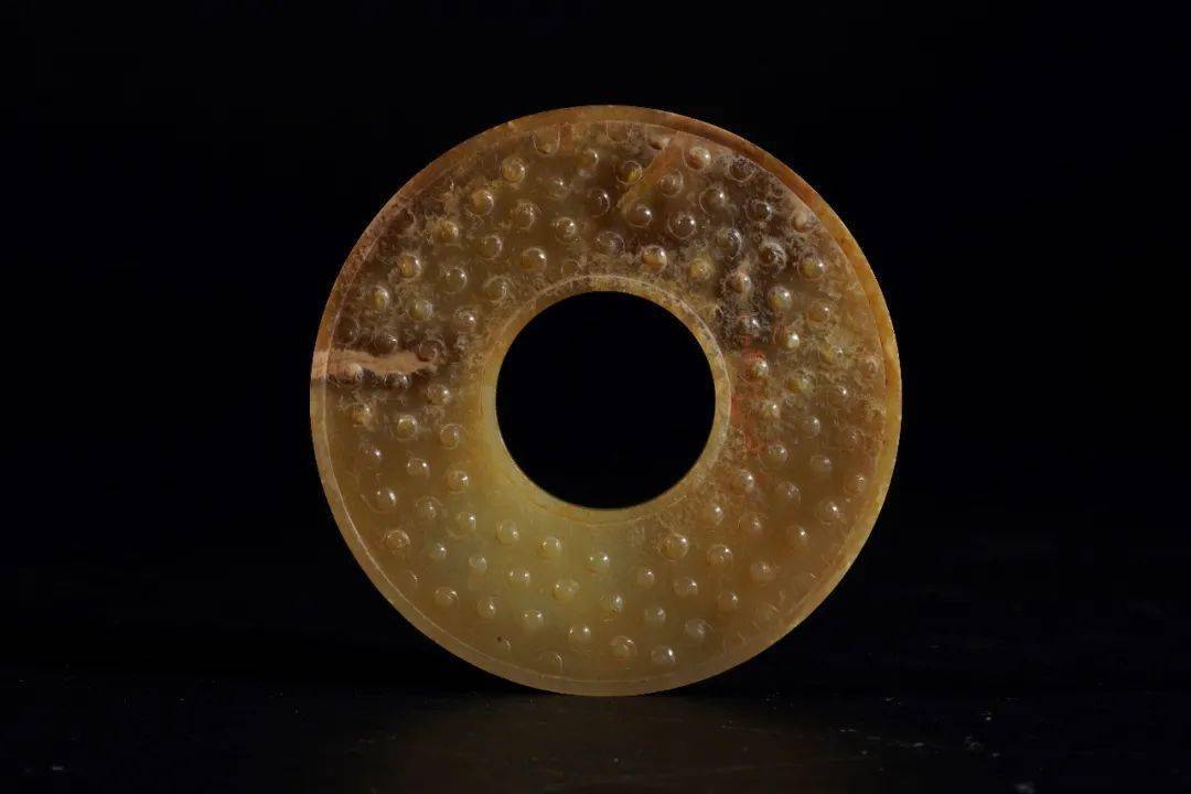 古玩收藏群张爱民 玉器河南卫视《华豫之门》专家团成员这件玉璧是