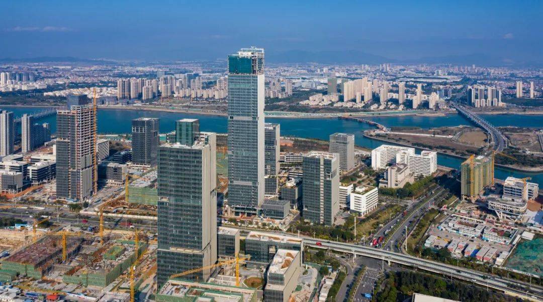 近百家企业入驻银城智谷、SM三期预计10月开业、厦企参与出品的大片即将上映…