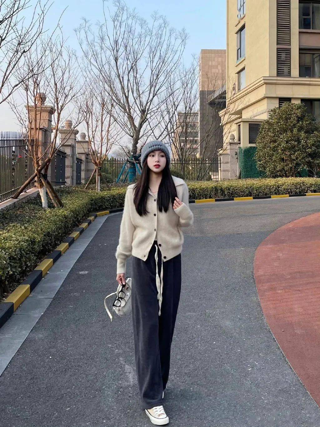 共和 开春穿什么?这100套穿搭必须看,可甜可飒美炸了!