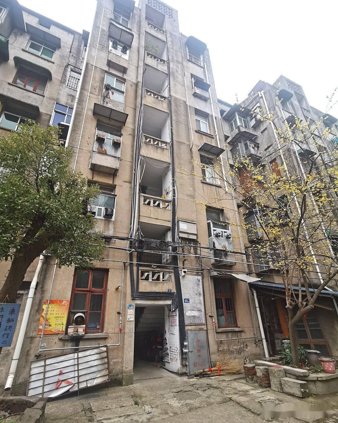 武汉蔡甸耄耋老人带头自拆违建,支持老旧小区改造_张群仙_居民_宿舍