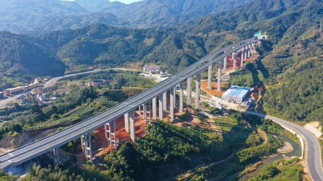 一路美景漳武高速公路南靖段分段开通