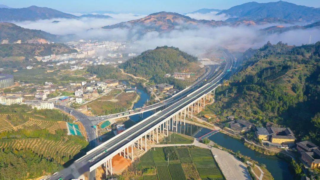 一路美景漳武高速公路南靖段分段开通