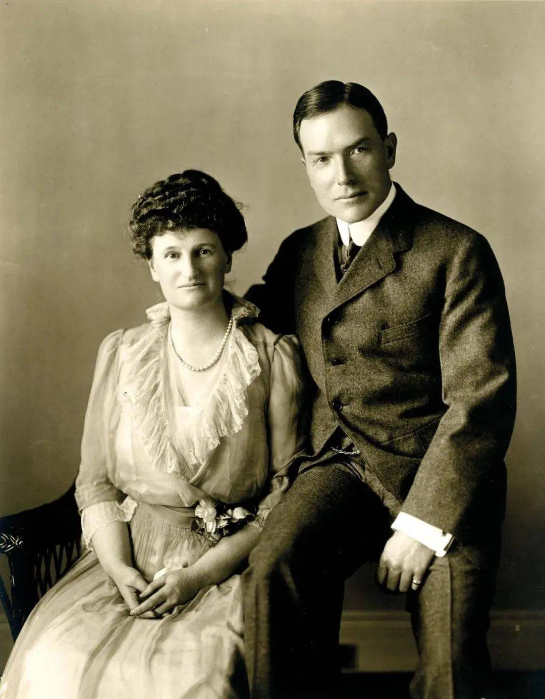 1923年,当得知小洛克菲勒的妻子艾比准备在自己别墅修建一座东方花园