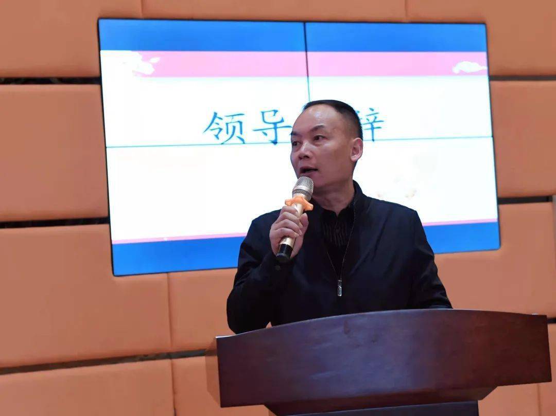 共成长‖阳光学校举行"青蓝工程"师徒结对仪式_严建伟_西昌_师资队伍