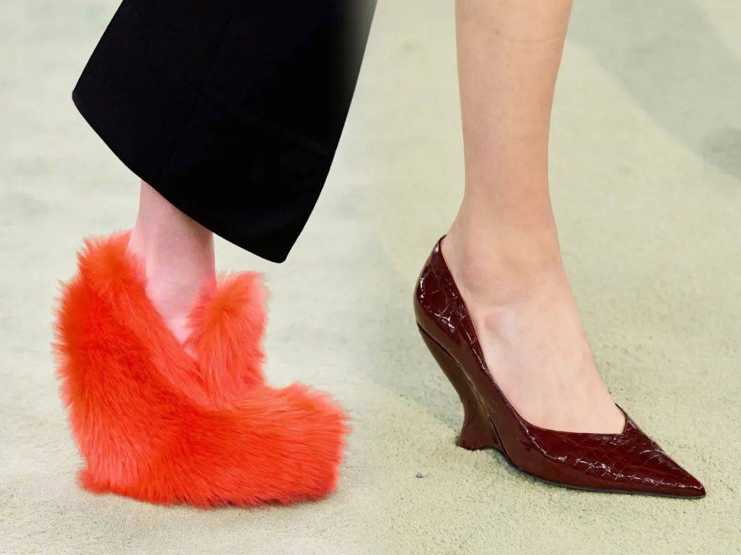 配饰 时装周 | 米兰这站的包鞋配饰,也!太!炸!了!