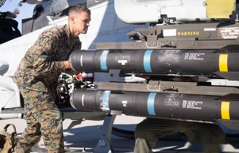 美军测试jagm导弹攻击地面目标