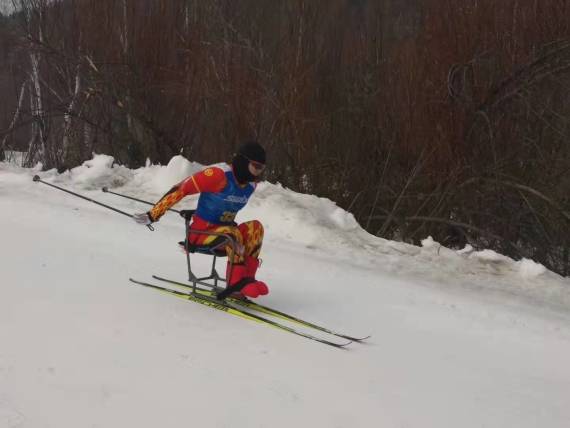 轮椅|从轮椅网球转战越野滑雪，他将迎来冬残奥会“首秀”