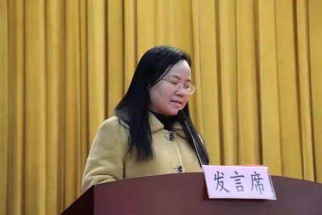 补习部何红主任发言初三年级部邹月英主任发言李翠芳老师发言凌海霞