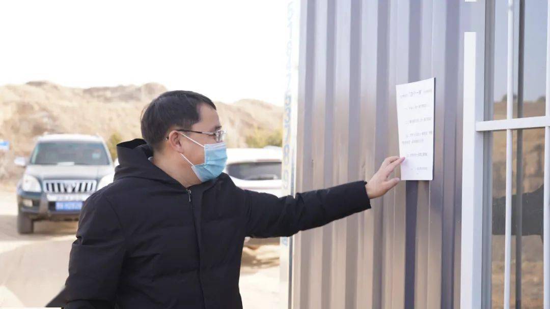 陈胡日查调研督导交通卡口疫情防控工作_车辆_检查点_人员