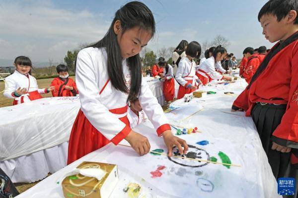 浙江省|巨型“茶龙”风筝扮靓春日