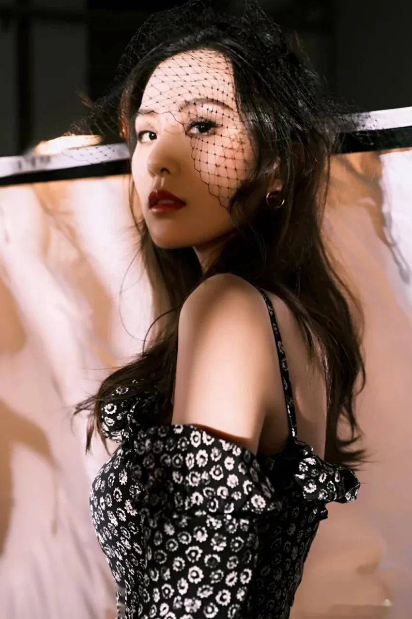 刘诗诗娉婷袅娜