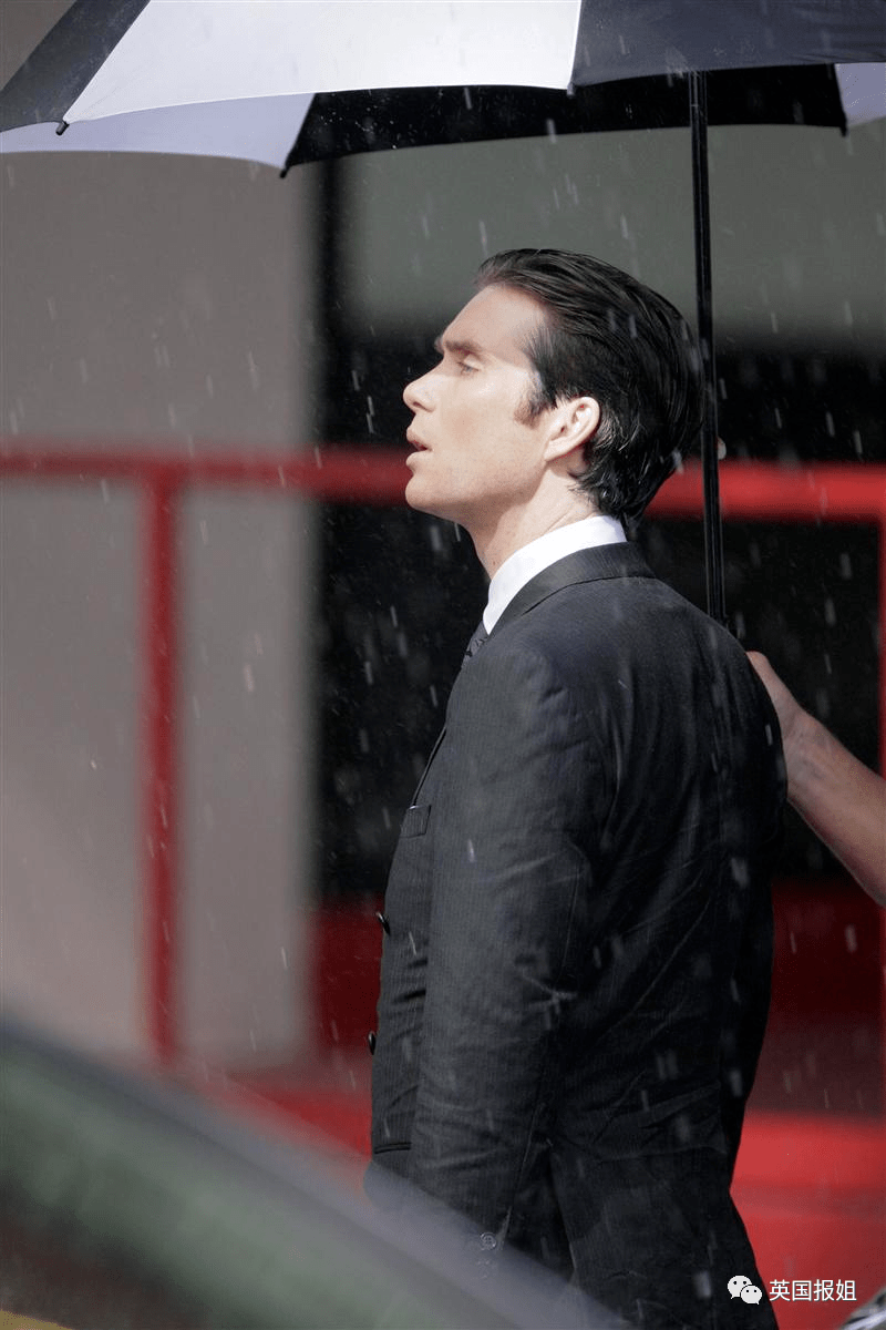 因为|“最美蓝眼睛”男神红遍全球！做演员男女通吃，硬汉也为他疯狂