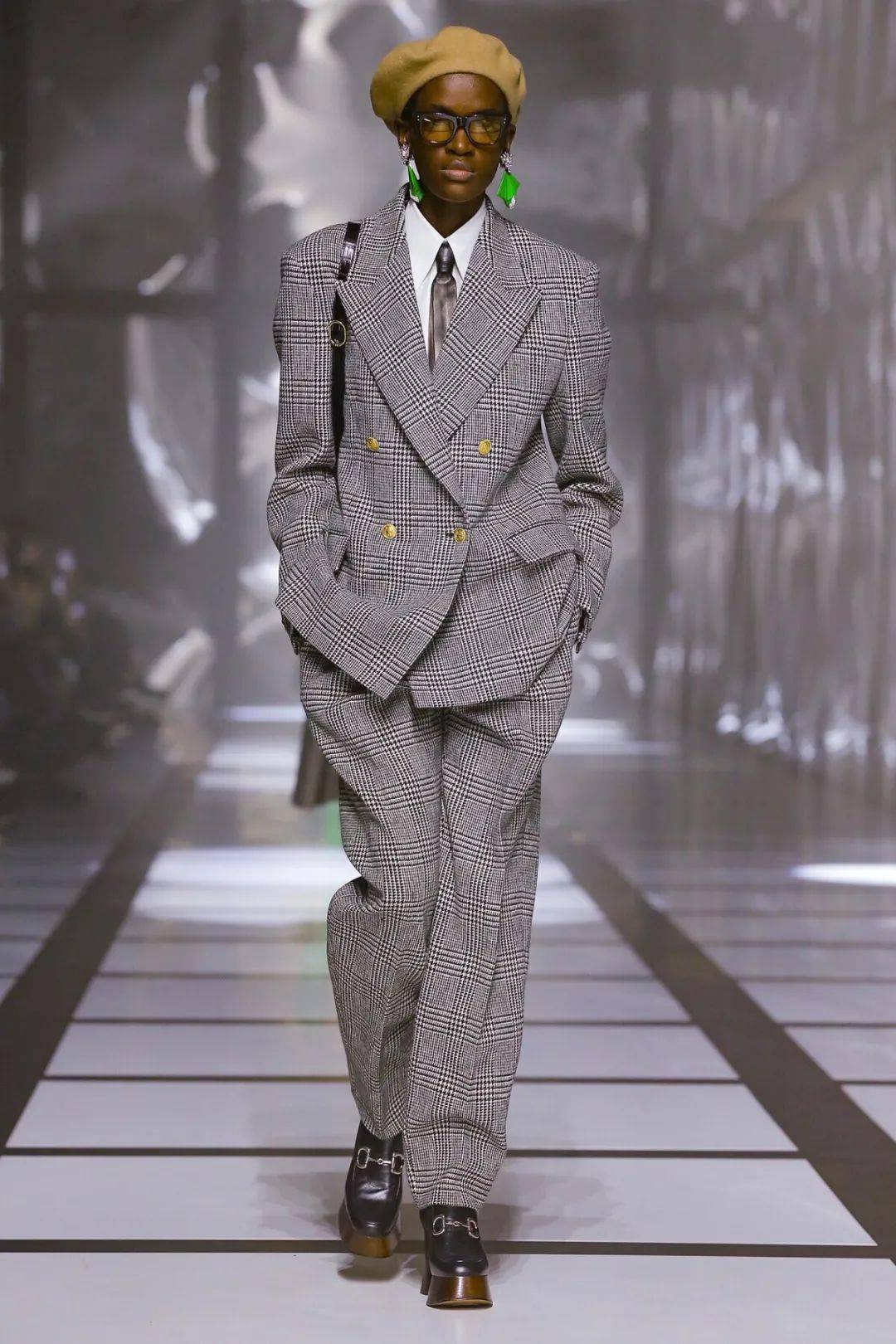 系列 怀孕7个月,裸着肚子出去“蹦迪”?姐你真的不怕孩子冻着吗...