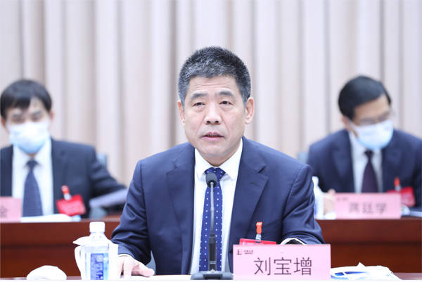 全国人大代表,中国石化石油工程技术研究院党委书记刘宝增.