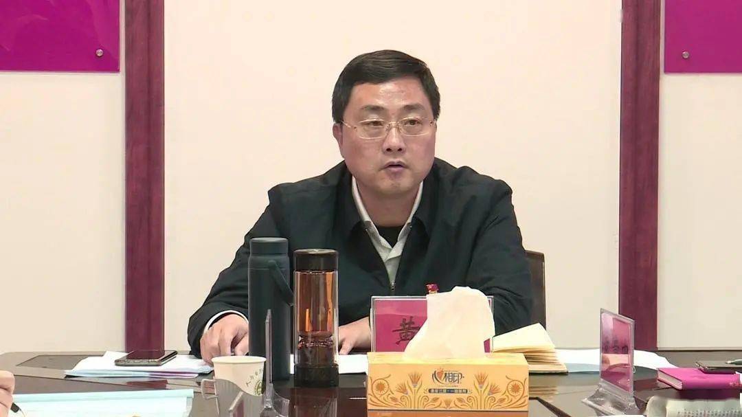 黄仲主持召开第十三届县委审计委员会第一次会议坚决