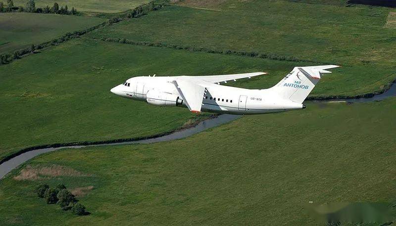 安东诺夫设计局的安-148客机▲安东诺夫设计局的安-158客机安-70