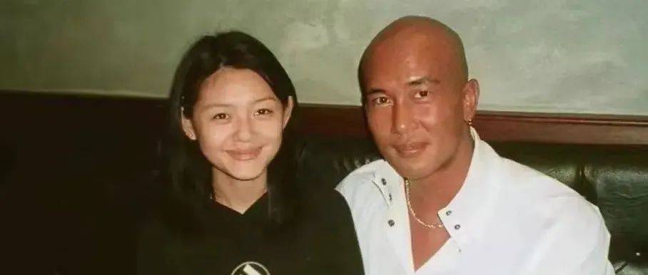 再婚的大S,不值得被吹捧!_俊晔_来源_图片