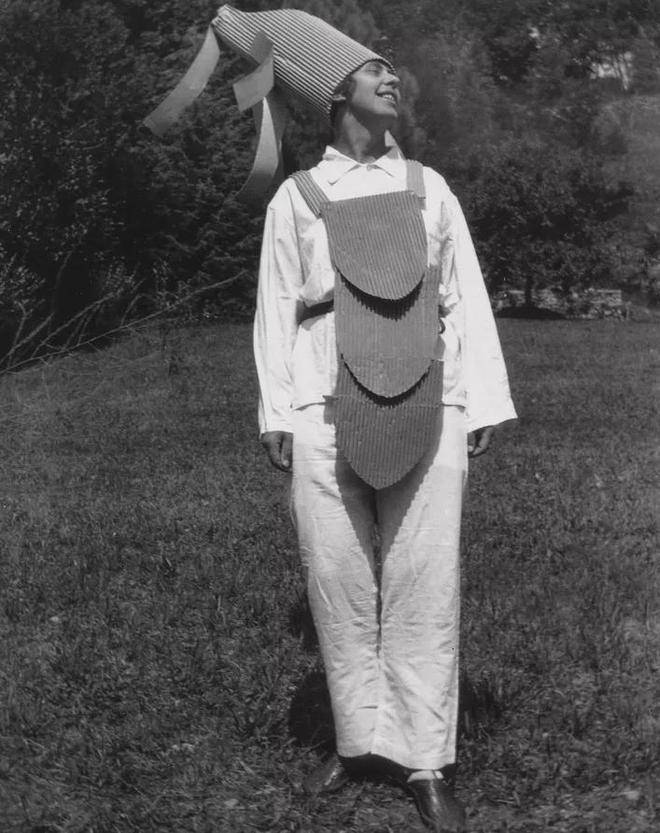 展览|欧姬芙、布尔乔亚……看这些女艺术家的一系列大展