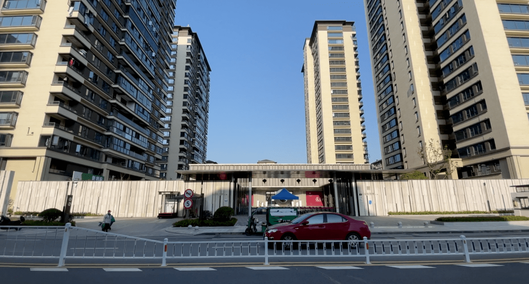 买房就像开盲盒杭州上坤山语四季开发商的态度再次令业主失望