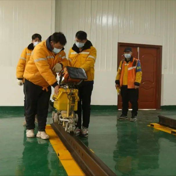 【补短板】丰富“60、20”题库学习方式,让培训见实效_技能_实训基地_工务段