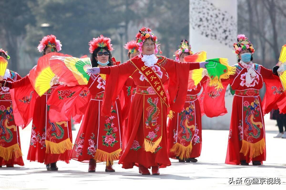 全国第十二套健身秧歌图片