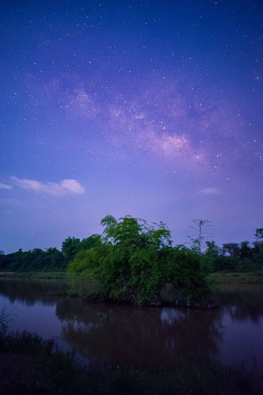 HP静谧星空图片