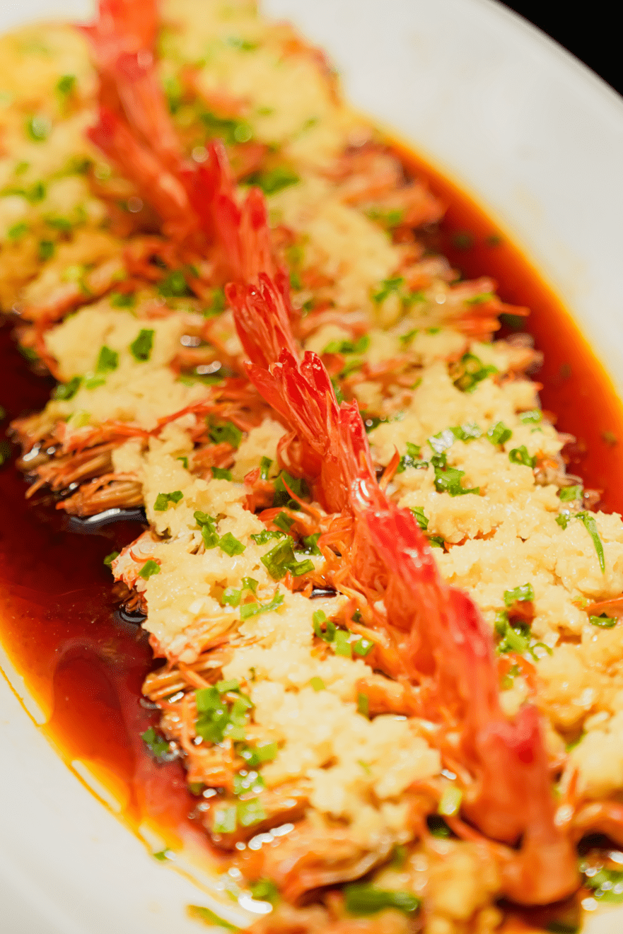 烤牛肋排,惠灵顿三文鱼在这里统统畅吃,还有各式西式热菜,整个就是