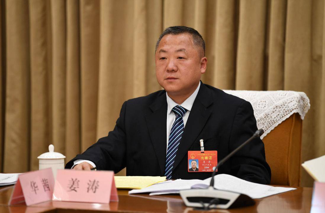 姜涛代表促进西部技工教育建设培养更多大国工匠