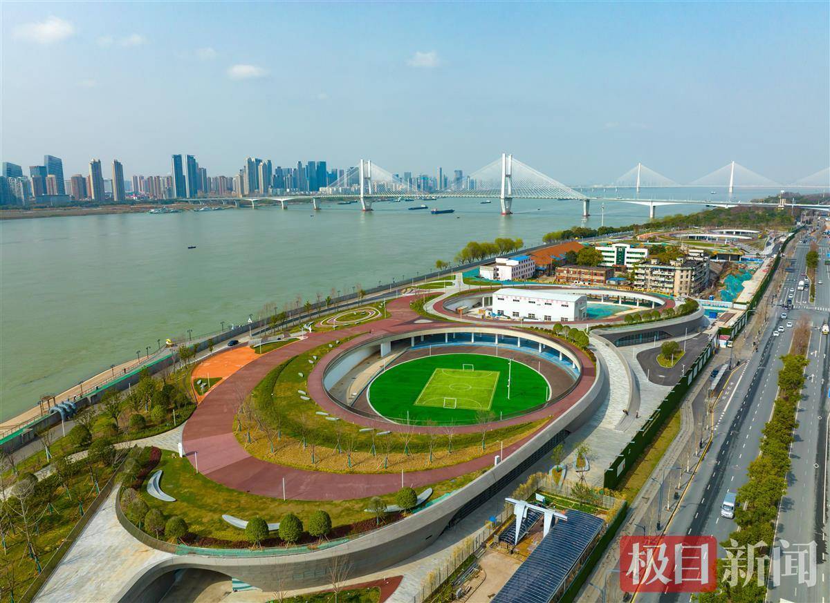 能登台观江,可下场踢球,月亮湾城市阳台即将亮相_工程_宋枕涛_武昌