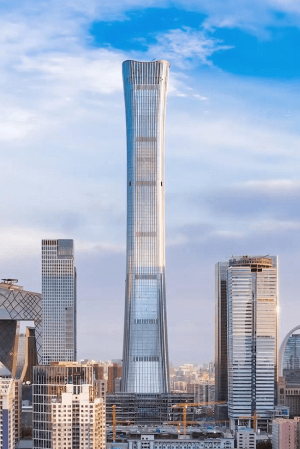 高度:528米 城市:北京 建成年份:2018中国尊大厦是首都北京的第一高楼