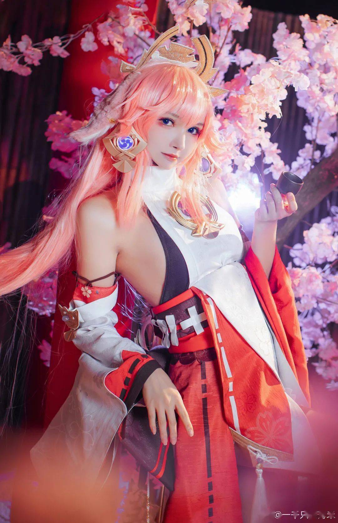 二次元cos狐狸少女