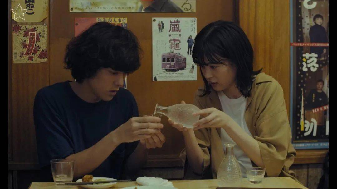 小静|影单报告 | 《阳光普照》之后，《瀑布》咆哮着轰鸣而下