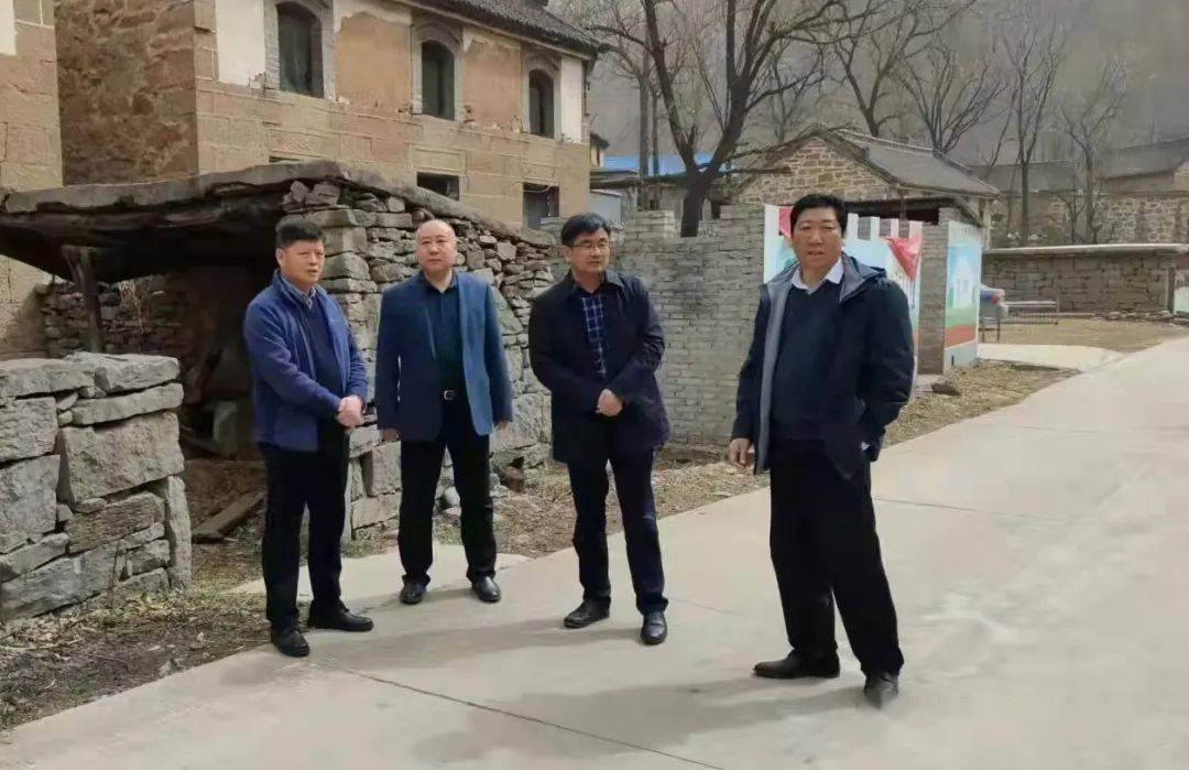 3月14日上午,市委书记聂长明带领市委办,市农业农村局相关负责人到