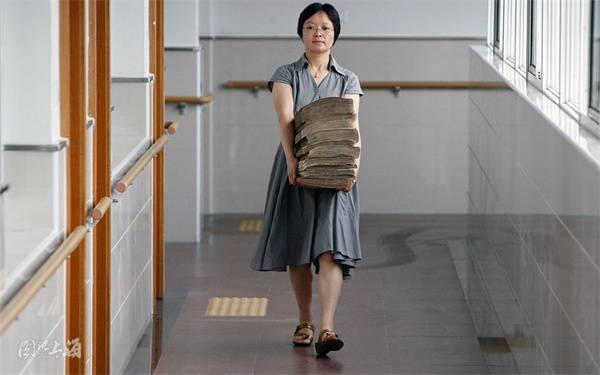 视障孩子成长路上的护航者,走近这位在盲校32年的数学教师_陆雪芳_教学_小鲍