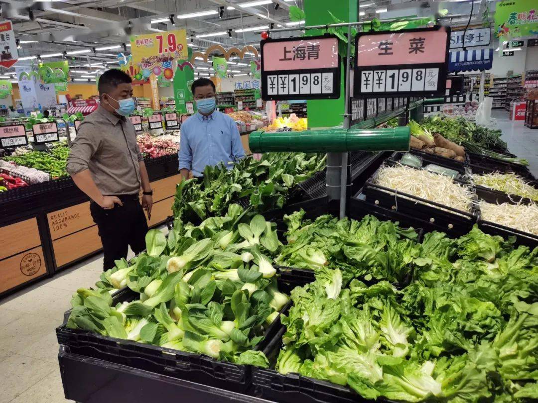 石狮德辉超市,永辉超市(泰禾店),大润发(石狮店)……市商务局一行人实