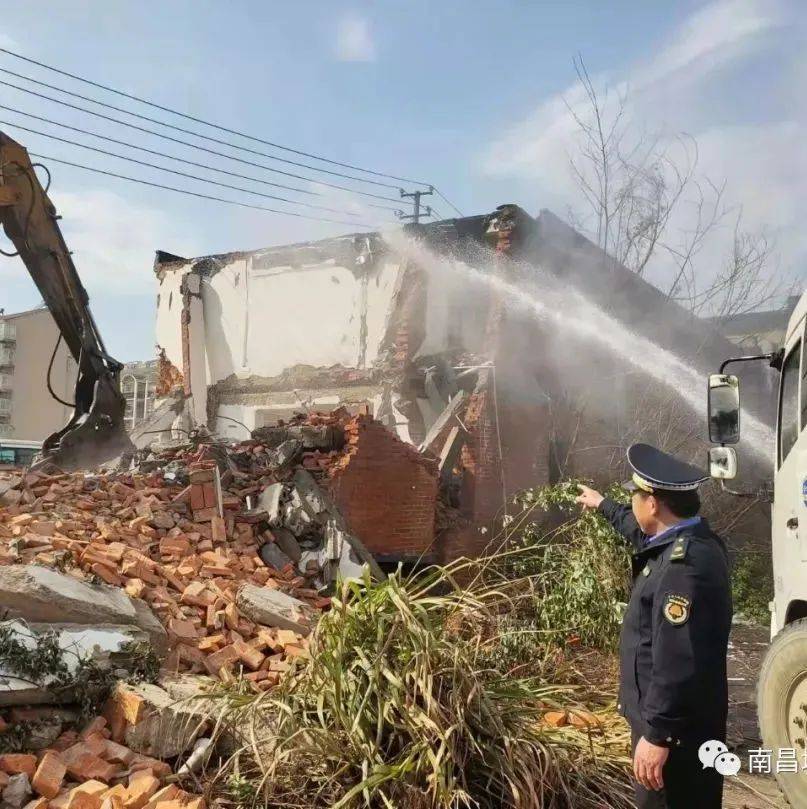 青云谱区城管源头治理扬尘 全程监督拆迁房屋湿法作业工地扬尘青云谱区 