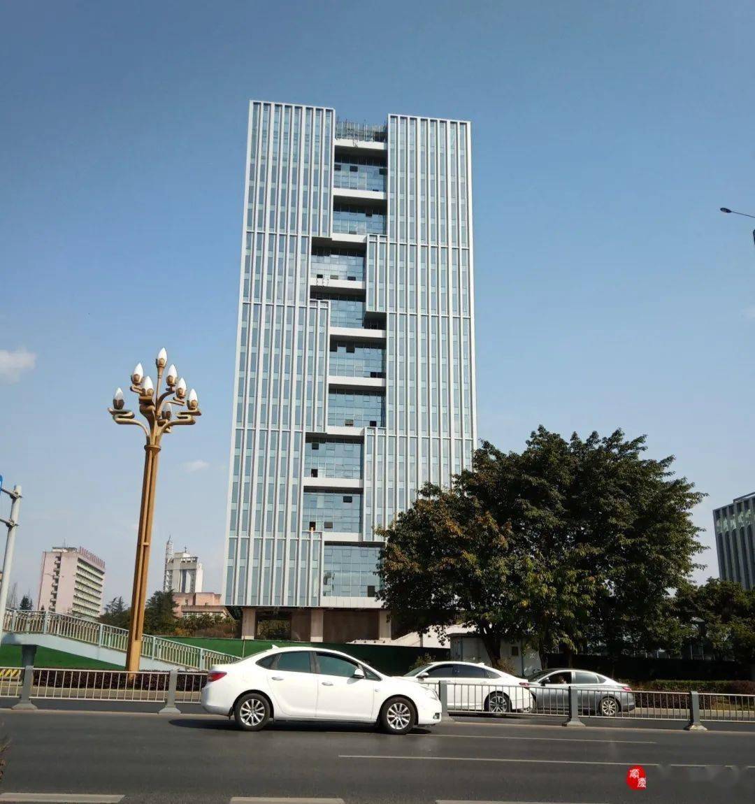 最新实拍南充双创中心南充又一新地标