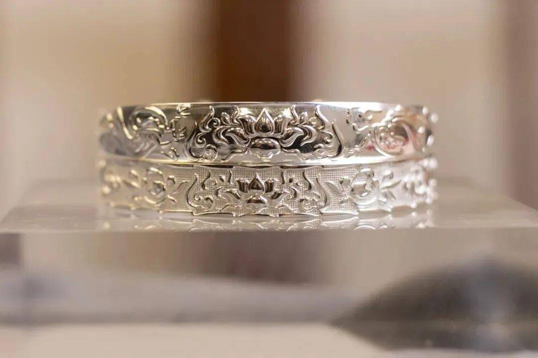 周三秒杀日飞天旋舞莲花足银手镯敦煌博物馆出品