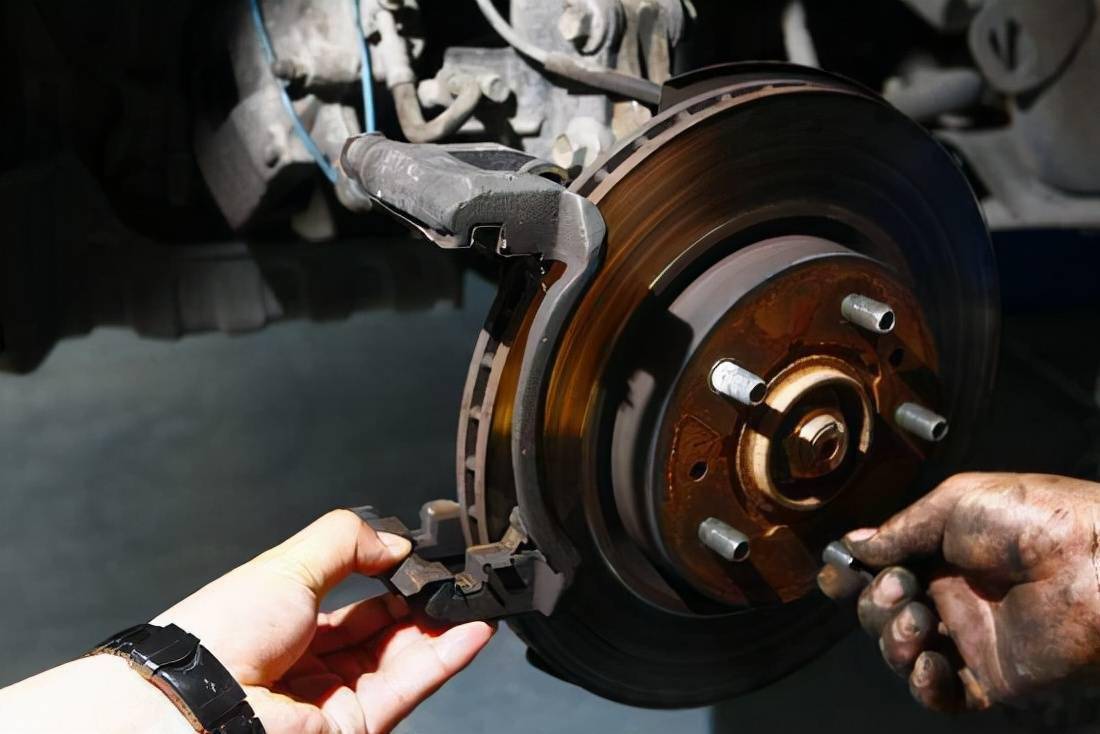 刹车盘用多久需要换一次关于它的知识今天就一次性说清楚