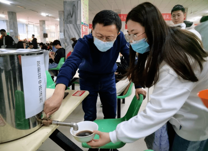 山東中醫藥大學學生取餐無需等暖心!應急!