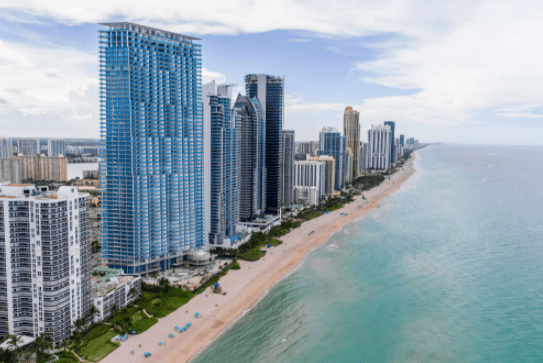 俄罗斯富豪正在抛售纽约豪宅_房产_阳光岛_伴读