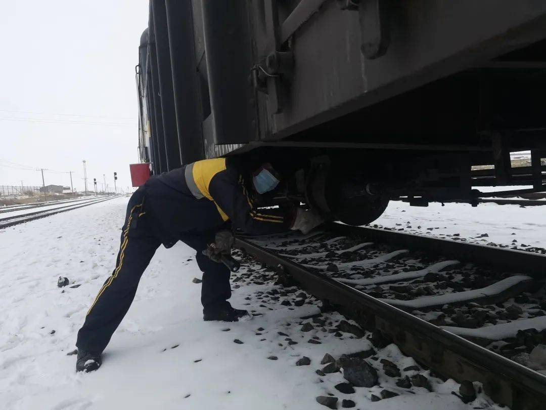 3月中草原鐵路人戰風斗雪