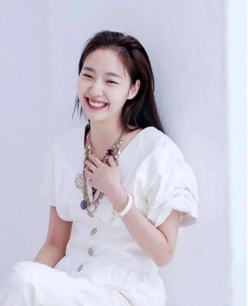 tony比起Lisa同款发色，我们更关心你长不出来的头发.....