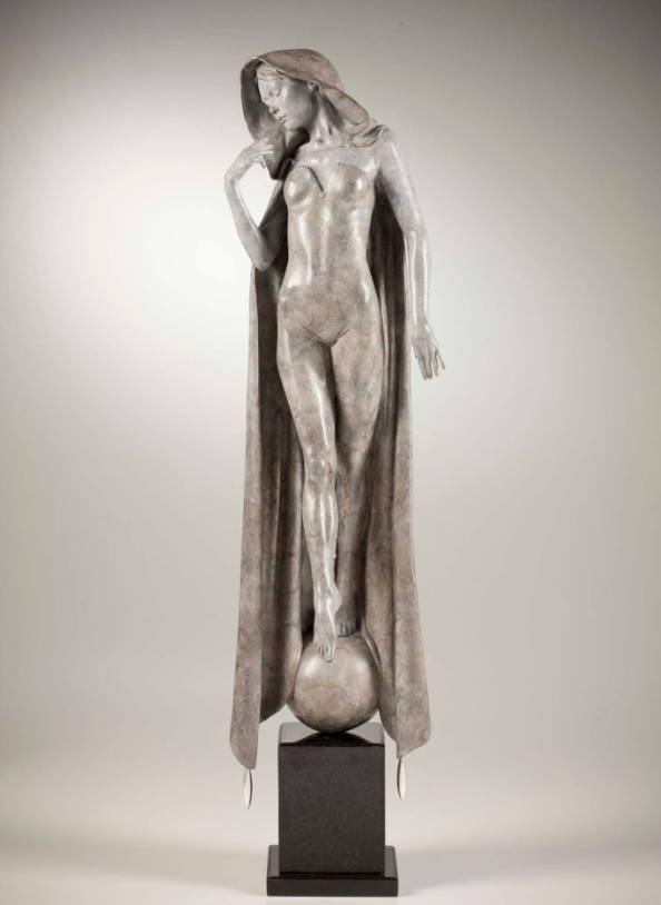 戏剧性的诗意英国艺术家michaeljamestalbot的女性雕塑