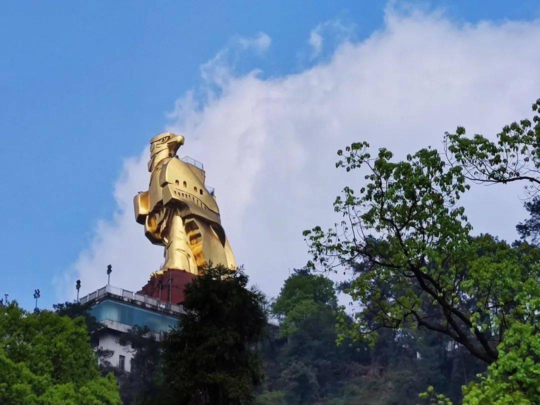 黃桷灣公園——梅花盡享春光廣陽鎮大佛村——桃花盡享春光銅鑼花谷