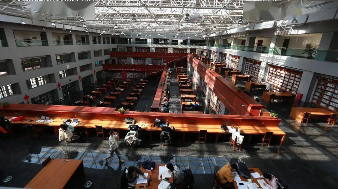 不仅如此大庆市图书馆还实现自动化管理向大众免费提供互联网信息查询