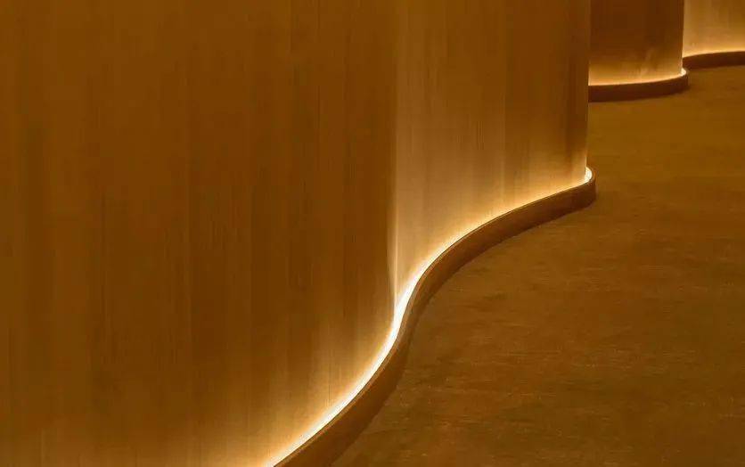 大宅别墅无主灯设计暗藏灯带让家更高级