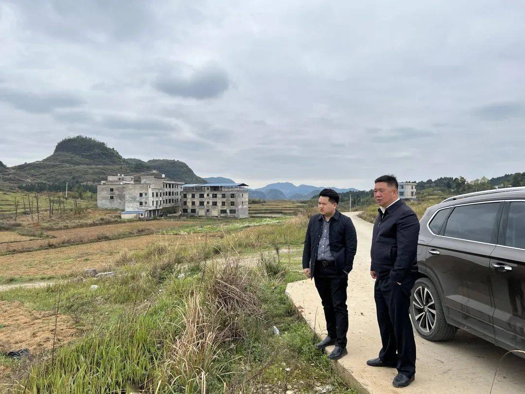压实安全责任 守牢安全底线——区领导督导检查安全生产工作_万山