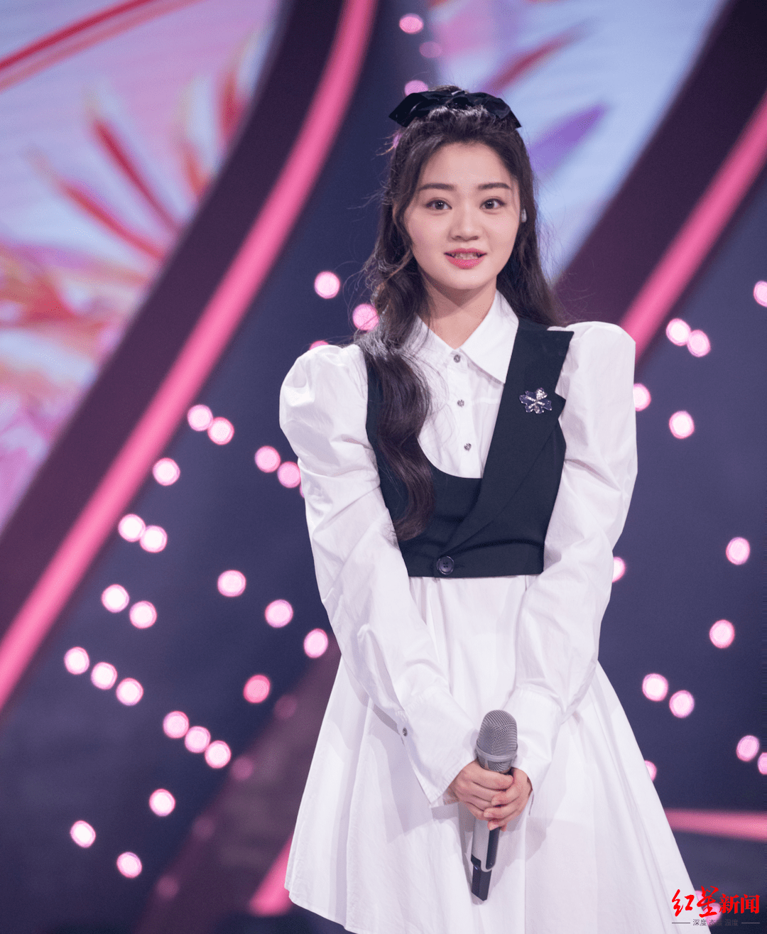 民乐|首登舞台被赞“声音有故事感” 川音附中高三妹子未来想做民乐创新